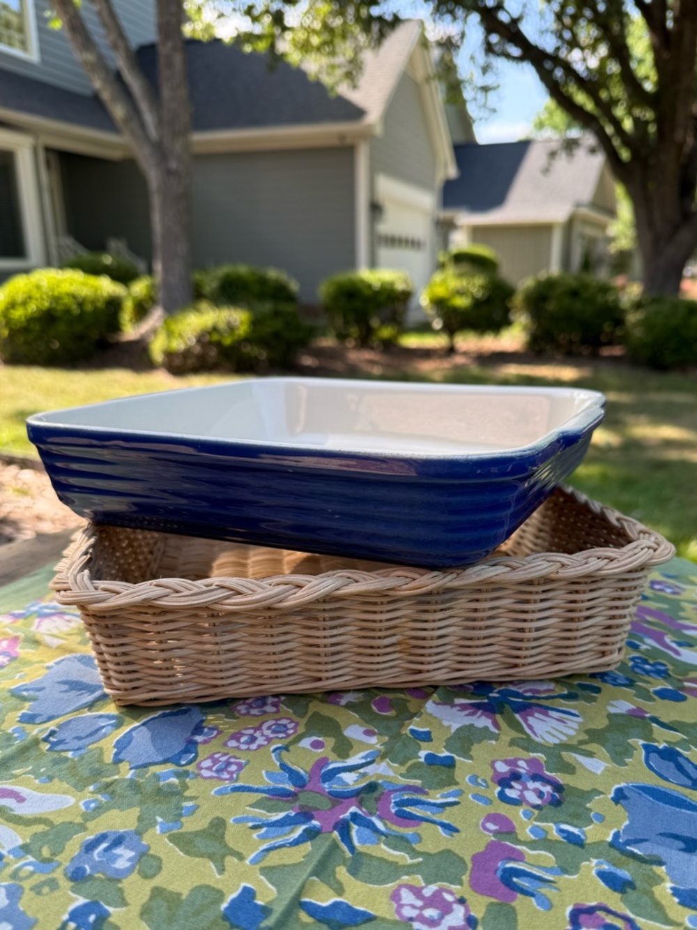 Emile Henry Medium Square Casserole Dish 2x9x9